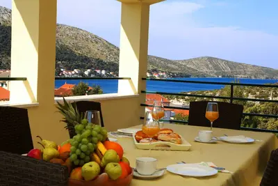 Image de Appartements quatre étoiles à Grebaštica, près de Šibenik.