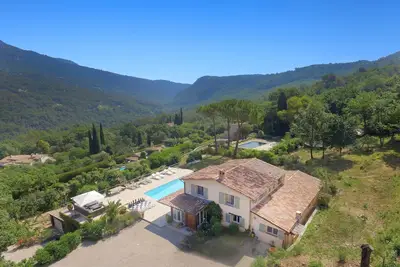 Image de Belle villa dans un cadre spectaculaire avec de superbes vues panoramiques