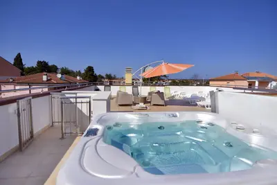 Image de Villa Alpa, hébergement à Punta-Umag, climatisé, WiFi, parking gratuit