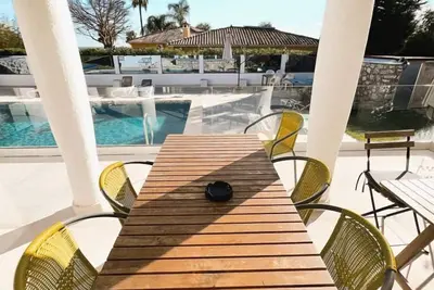 Villa 4 Chambres, 4 Sdb, Grand Jardin Avec Piscine PRIVÉE Chauffee, Bbq, Plage