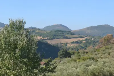 Image de Maison de campagne confortable, avec une attention aux détails avec piscine