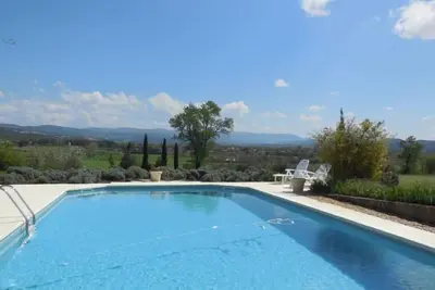 Image de Gordes, Rare grand Loft dans un mas de caractère du Xviii ème siècle