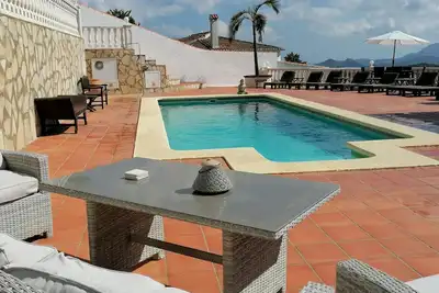 Image de Villa de luxe avec piscine chauffée et jacuzzi privé! Belle Situation. Bali pagod