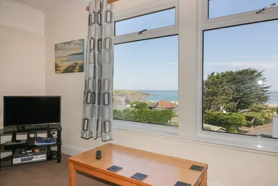 Image de Appartement 4 étoiles avec une vue imprenable sur la mer à seulement 200 mètres de la plage de Harlyn Bay