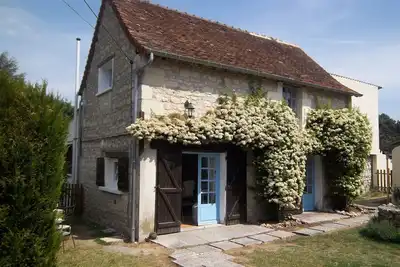 Image de Cherry Lodge - La Lavande Appartement 1 chambre avec cour privée et piscine