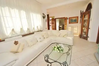 Image de Penthouse de luxe avec terrasse près de la mer