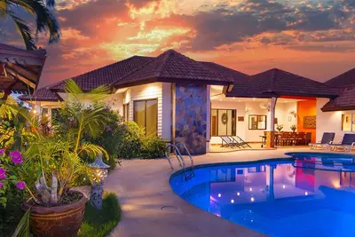 Image de Luxurieuse Villa Pattaya Hill, minutes de la ville