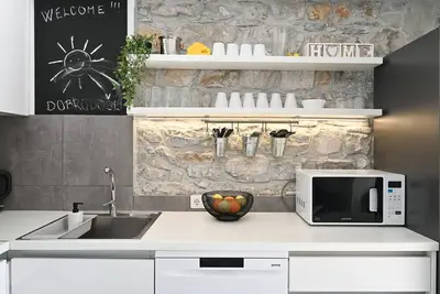 Appartement moderne et élégant Kambelovac 1 pour jusqu'à 6 personnes, à 150m de la plage