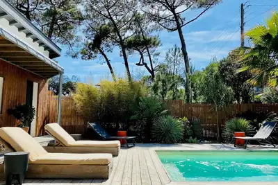 Image de Splendide villa 5* à 200m de la plage - Piscine chauffée -Tout à pieds -5 Vélos