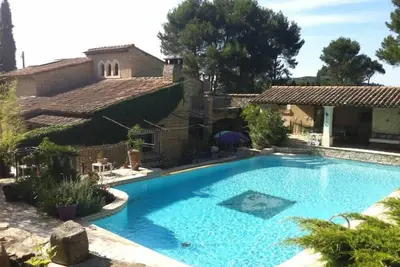 Image de Propriété au coeur des Alpilles/Luberon classé 5* de tourisme belle piscine