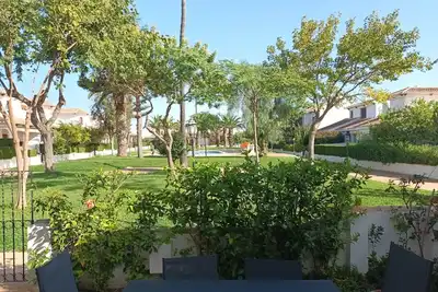 Superbe villa près de la mer, avec piscine