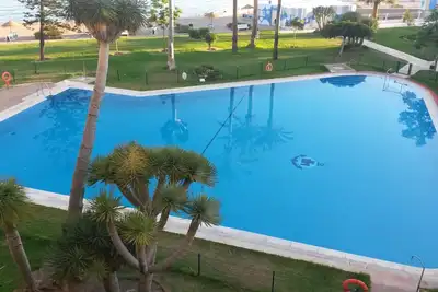 Image de Beau studio 1ère ligne de plage face à la mer