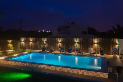 Image de belle villa à val navio près de villa moura