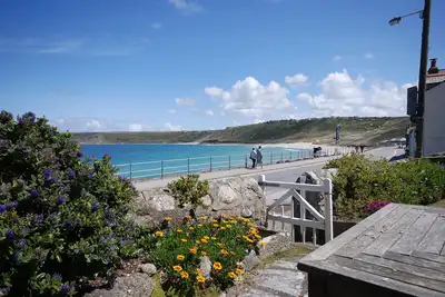 Image de Appartement bien aménagé donnant sur la mer dans la crique de Sennen