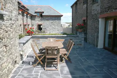 Image de Belle conversion de grange adaptée aux chiens pour 6 près d'une plage de sable et de Padstow