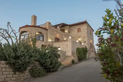 Image de Villa Katerina - Une villa traditionnelle et luxueuse à Kalamaki