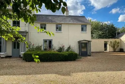 Image de Cottage attaché à la maison d'époque Utilisation de la piscine privée des propriétaires (juin-septembre)