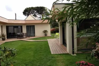 Image de Maison avec spa et sauna privatifs à 200m des plages