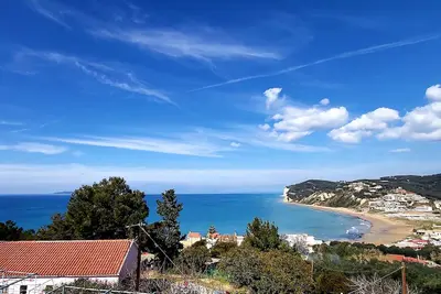 Image de Gikas Apartments - Suite Supérieure - à 100 mètres de la plage