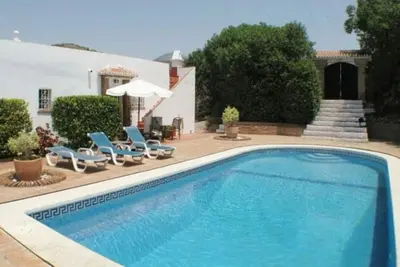 Image de Maison d'hôtes indépendante pour les familles qui aiment la tranquillité.