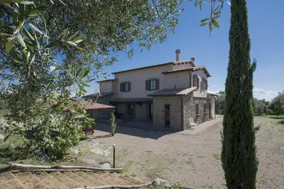Image de Casa Latina, dix chambres plus, cheminée avec grande terrasse
