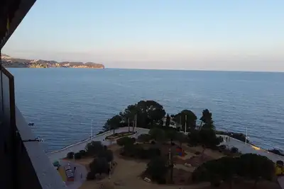 Image de Superbe Appartement En PREMIÈRE Ligne De Mer