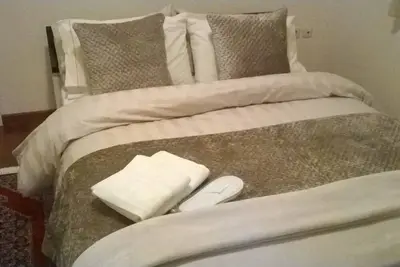 Image de Un grand appartement pour 3 personnes ou une famille avec 2 enfants au centre-ville de Kastoria