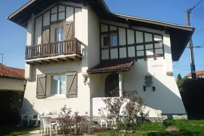 Maison basque avec jardin