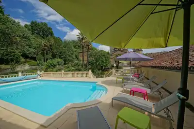 Image de Hôtel Particulier avec piscine privée et jardin, Riberac, Dordogne