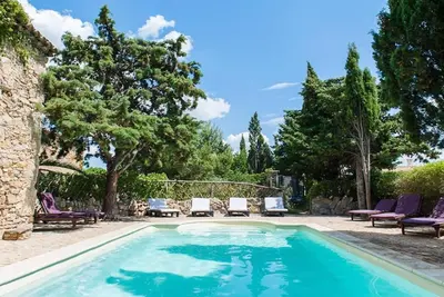 Image de Cottage de charme dans un jardin secret, avec piscine dans un village rural authentique