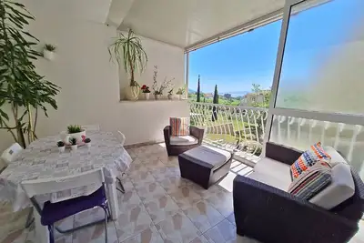 Image de Appartement avec trois chambres et un parking privé près de la plage Znjan