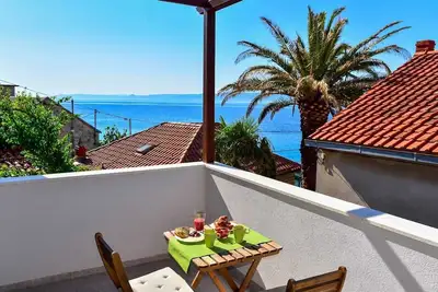 Studio Olive avec vue sur la mer dans le centre de Bol