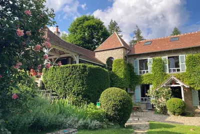 Image de Maison de famille avec bain nordique au calme à la campagne à 1 heure de Paris!