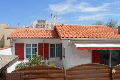 Image de Maison avec terrasses et jardinet Ă 200 m des plages soit 5 minutes Ă pied