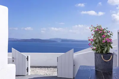 Image de Villa de Luxe Mystic I avec Vue sur la Mer et Bain à Remous Extérieur Privé