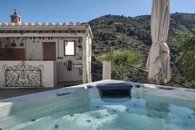 Image de Bibi, une oasis de vie en plein air, montagne et mer