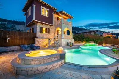 Image de Villa de conte de fées, au coeur de la ville de Lefkas et de la plage d'Agios Ioannis! Sur l'offre! ! !