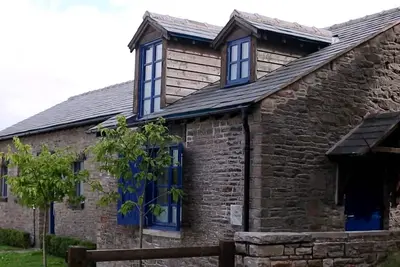 Image de Maison de grange Ă foin Ă la marina de New Mills