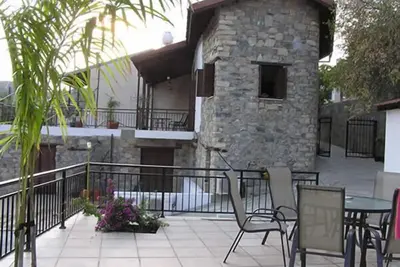Une belle villa avec piscine dans le pittoresque village de Kalo Chorio