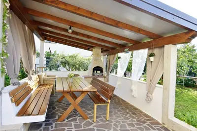 Image de Hébergement Nives à Umag, près de la mer, WiFi, climatisation, barbecue, parking