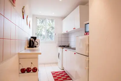 Image de Grand 2 P, tout équipé, calme, ensoleillé, traversant, proche mer