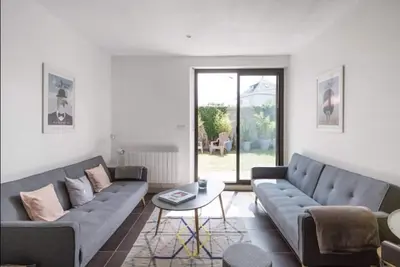 Image de Jolie Maison de 100 m2 à 300 mètres des plages avec jardin plein sud