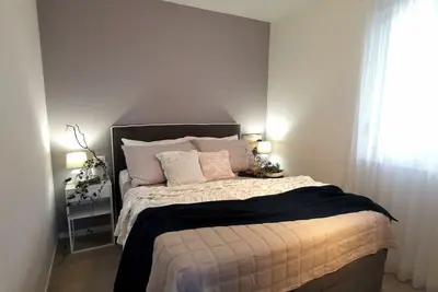 Image de Appartement avec vue sur la mer avec piscine, gymnase, parking près de la plage, près du centre, Vodice
