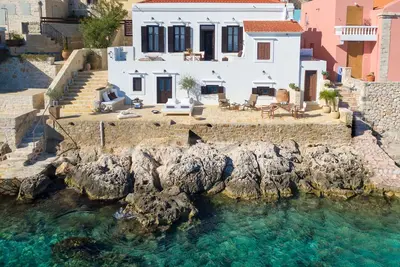 Image de Halki Sea House, Villa de luxe face Ă la mer