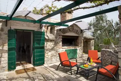 Povlja, stone house Perla