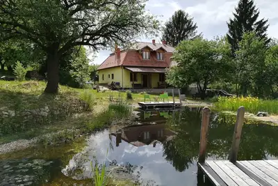 Image de Fantastique maison de vacances familiale avec piscine écologique en pleine nature