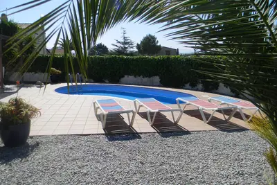 Image de Belle villa de 2 chambres avec piscine privée (1)