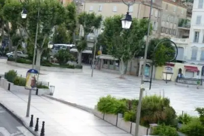 Image de Maison en Centre Ville d'Hyéres avec terrasse.