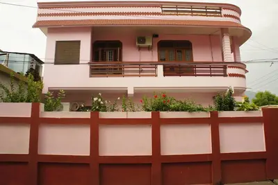 Image de Espace Studio près de la rivière Ganges - Luxe, emplacement et commodité - Entièrement meublé