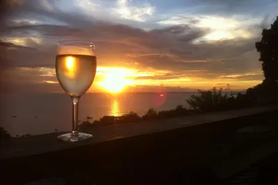 Image de Carpe Diem Villa \"Our Place\" 2Bed Aptmt -Sleeps 4-Incroyable vue sur la mer!